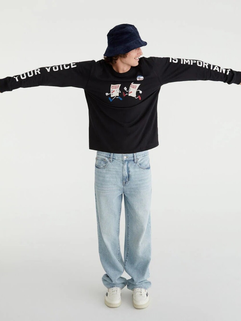 Aeropostale NEW Global Citizen Take Action Vote Graphic Long Sleeve Shirt sz MED